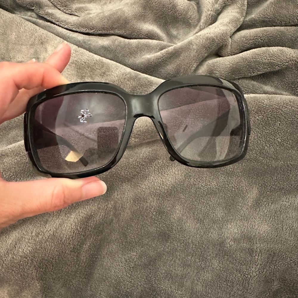 Black Oversized Sunglasses